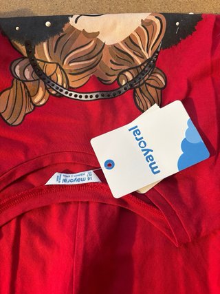 Camiseta roja con dibujo niña Mayoral