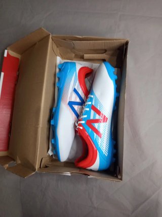 Botas de fútbol New Balance Furon