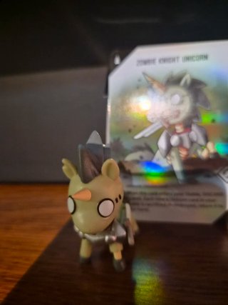 Figura Ultimate Unstable Unicorns +carta