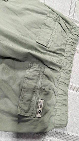 Pantaloni cargo paracadute fit marca Zara