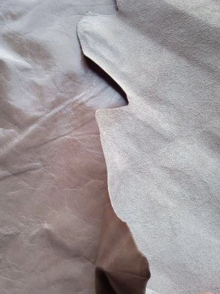 Lote 3 piezas Piel Genuina Varios Colores. 25€.