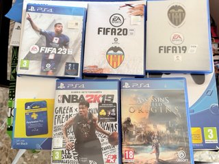 Playstation 4 1Tb, 1 mando + juegos y blurays
