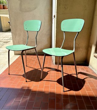 Sedie e tavoli formica carie colorazioni
