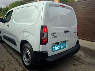 TOYOTA proace city