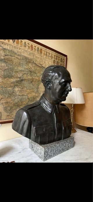 Busto de Franco Fundición Codina
