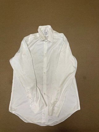 Camisa blanca de manga larga Calvin Klein...