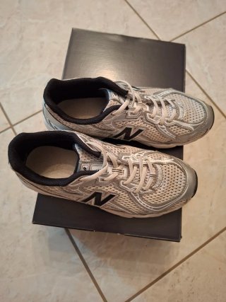 New Balance Scarpe Ragazzo/a Argento/Nero