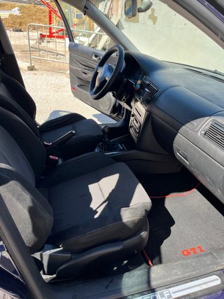 Volkswagen Golf 2003