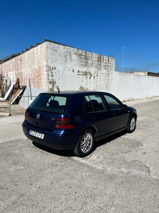 Volkswagen Golf 2003
