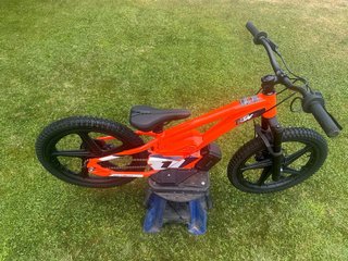 KTM SX E-1.20 Stacyc Moto Eléctrica Infantil 20”