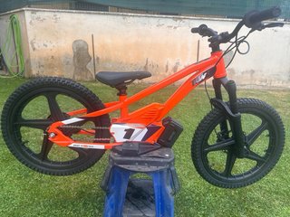 KTM SX E-1.20 Stacyc Moto Eléctrica Infantil 20”