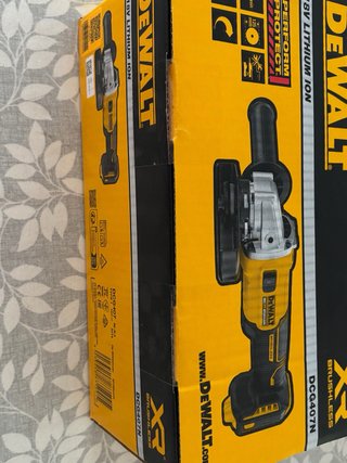 Rebarbadora DeWalt 18V DCG407N