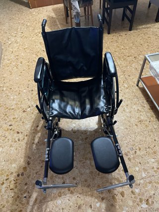 Silla de ruedas como nueva