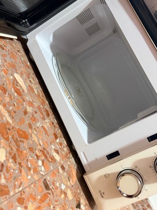 Microondas Vintage Beige. Usado unos meses!