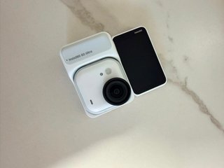 Cámara de acción Insta360 GO Ultra Blanca