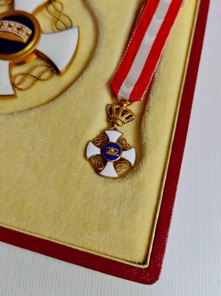 Set Cavaliere dell'Ordine della Corona d'Italia