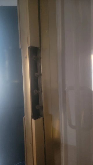 Puerta abatible de aluminio 1,50 ancho  2,18 alto