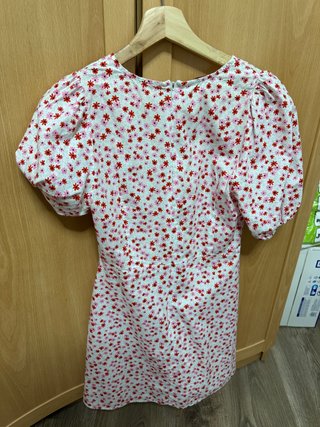 Vestido Lefties floral blanco y rosa