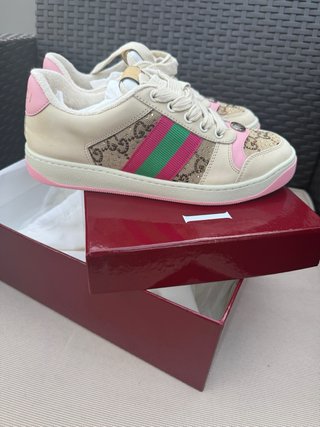Zapatos Gucci Nuevos Beige y Rosa