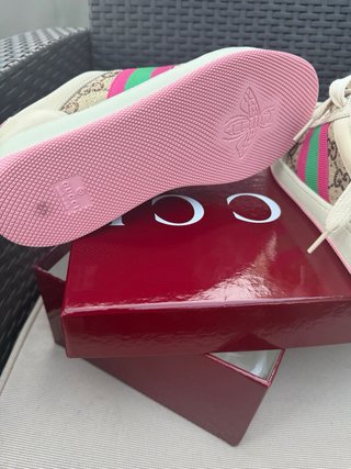 Zapatos Gucci Nuevos Beige y Rosa