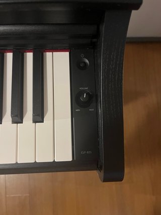 Piano Yamaha CLP825 - 2026 - URGENTE MUDANZA