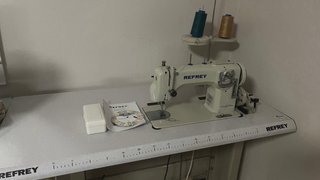 Máquina de coser industrial Refrey