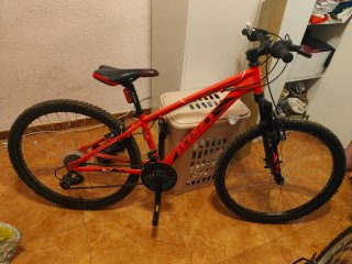 Bicicleta BPRO 24  y 26 Roja con negro.