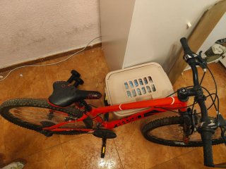 Bicicleta BPRO 24  y 26 Roja con negro.
