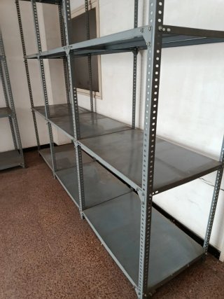 Estanterías metálicas modulares (11 ud.)