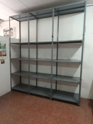 Estanterías metálicas modulares (11 ud.)