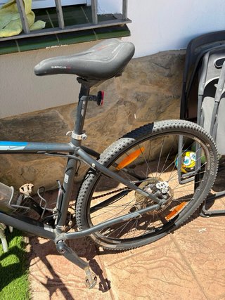 Bicicleta Trek Gris y Azul