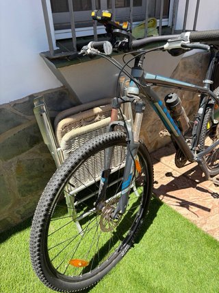 Bicicleta Trek Gris y Azul