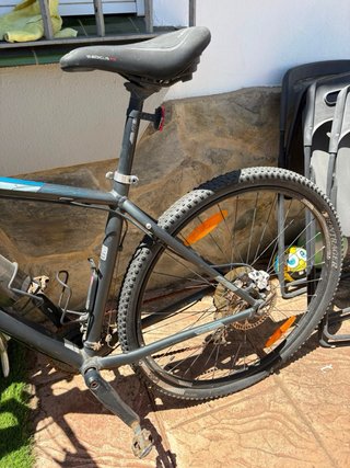 Bicicleta Trek Gris y Azul
