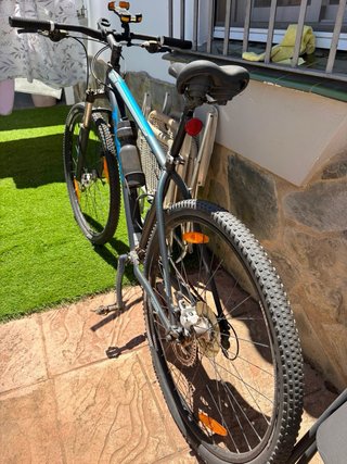 Bicicleta Trek Gris y Azul