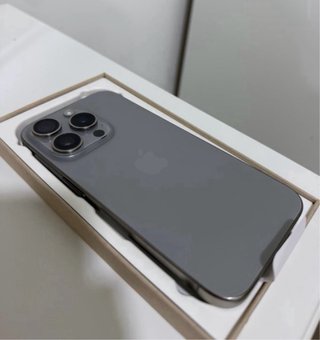iPhone 15 Pro 256GB gris espacial