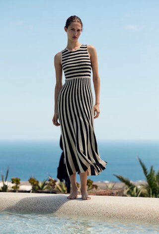 Vestido largo de rayas beige y negro