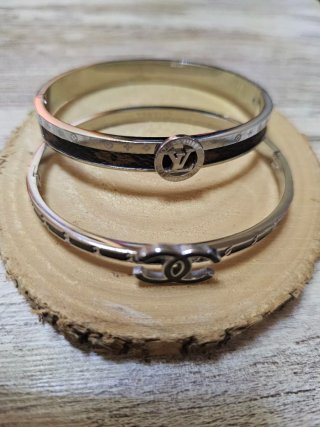 2 Pulseras Inspiración LV y Chanel Plata