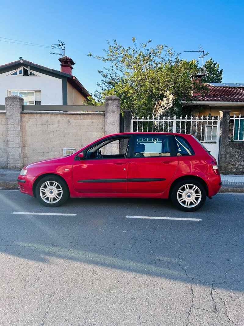 FIAT Stilo 2003 . VENDO O CAMBIO ! - foto 1
