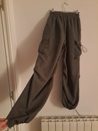 Pantalones cargo verde oliva