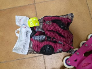 Patines y protecciones infantiles rosas