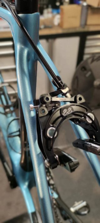 Bicicleta carretera Factor O2 AG2R