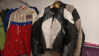 Mono de cuero para moto