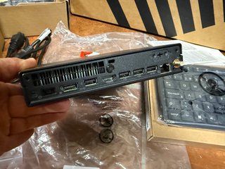 Lenovo ThinkCentre neo 50q QC Snapdragon, 16, 512