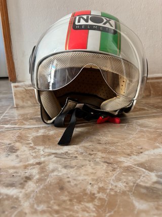 Casco Moto NOX con Diseño Tricolor