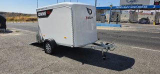 Remolque Cuni ONE SX cerrado reestreno como nuevo