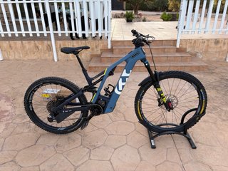 Bicicleta Eléctrica Husqvarna MC5