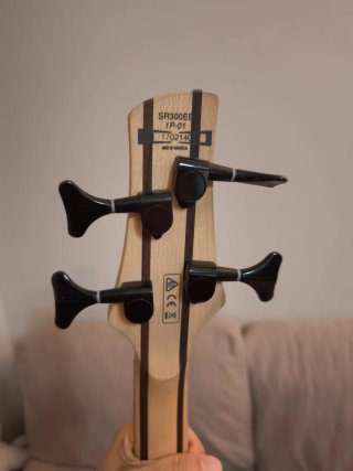Bajo Eléctrico Ibanez SR300EB Negro