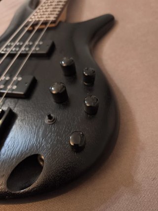 Bajo Eléctrico Ibanez SR300EB Negro