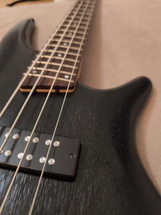 Bajo Eléctrico Ibanez SR300EB Negro