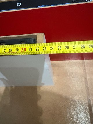 Estantería modular roja y blanca